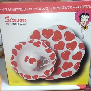 BETTY BOOP DINNERWARE